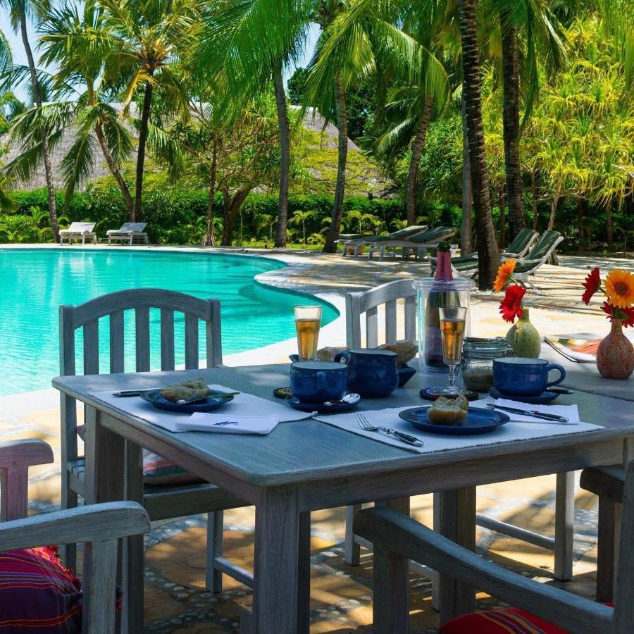 Zumzum Beach House Bed & Breakfast Kinondo Екстериор снимка