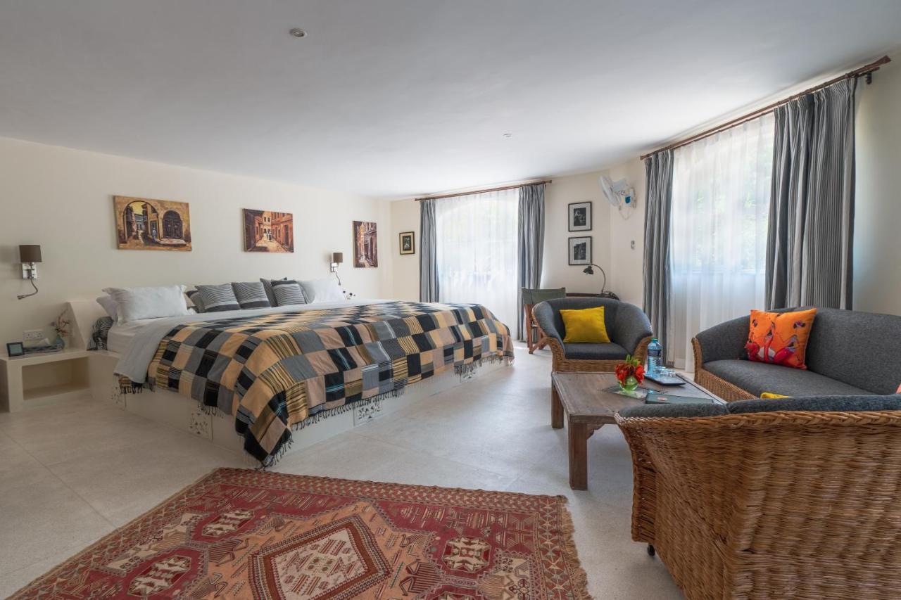 Zumzum Beach House Bed & Breakfast Kinondo Екстериор снимка